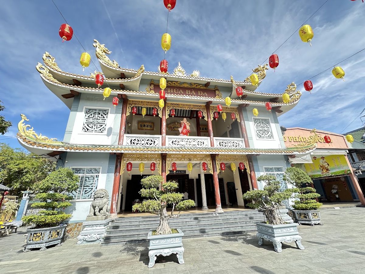 Ba Da Pagoda photo 2