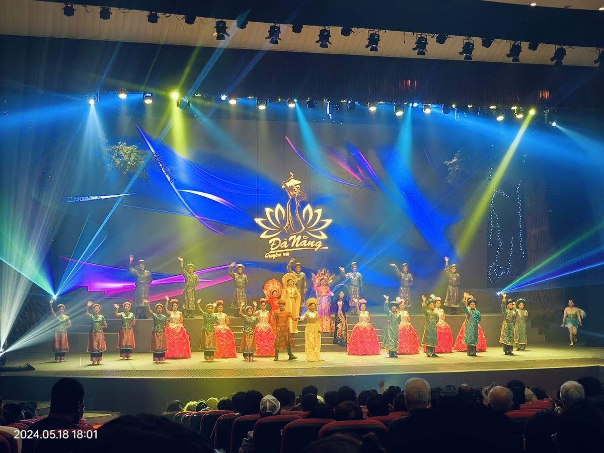 Charming Danang Show photo 2