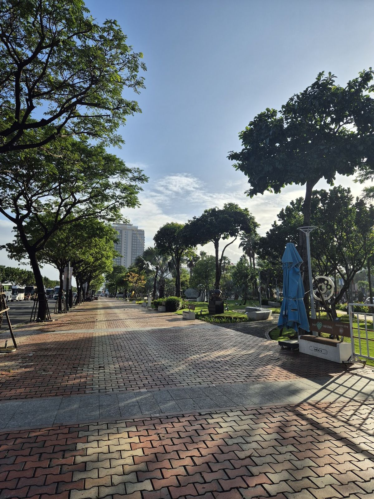 Phố đi bộ Bạch Đằng Đà Nẵng - Danang walking street photo 4