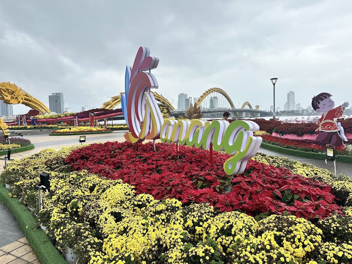Phố đi bộ Bạch Đằng Đà Nẵng - Danang walking street, Da Nang