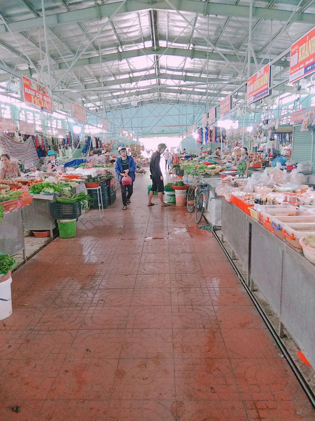 Tam Thuan Market photo 2