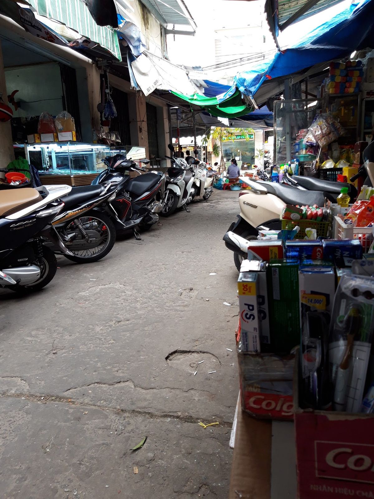 Tam Thuan Market photo 3