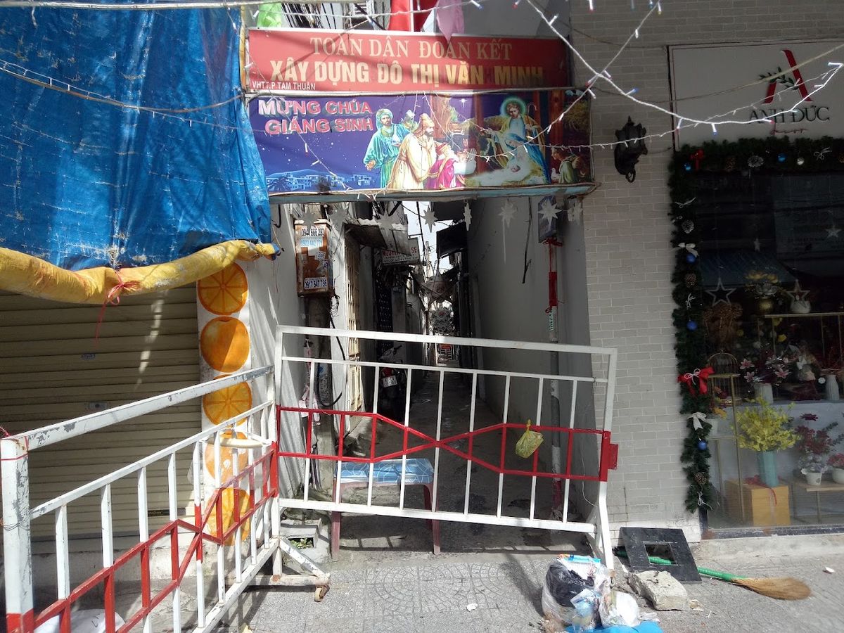 Tam Thuan Market photo 4