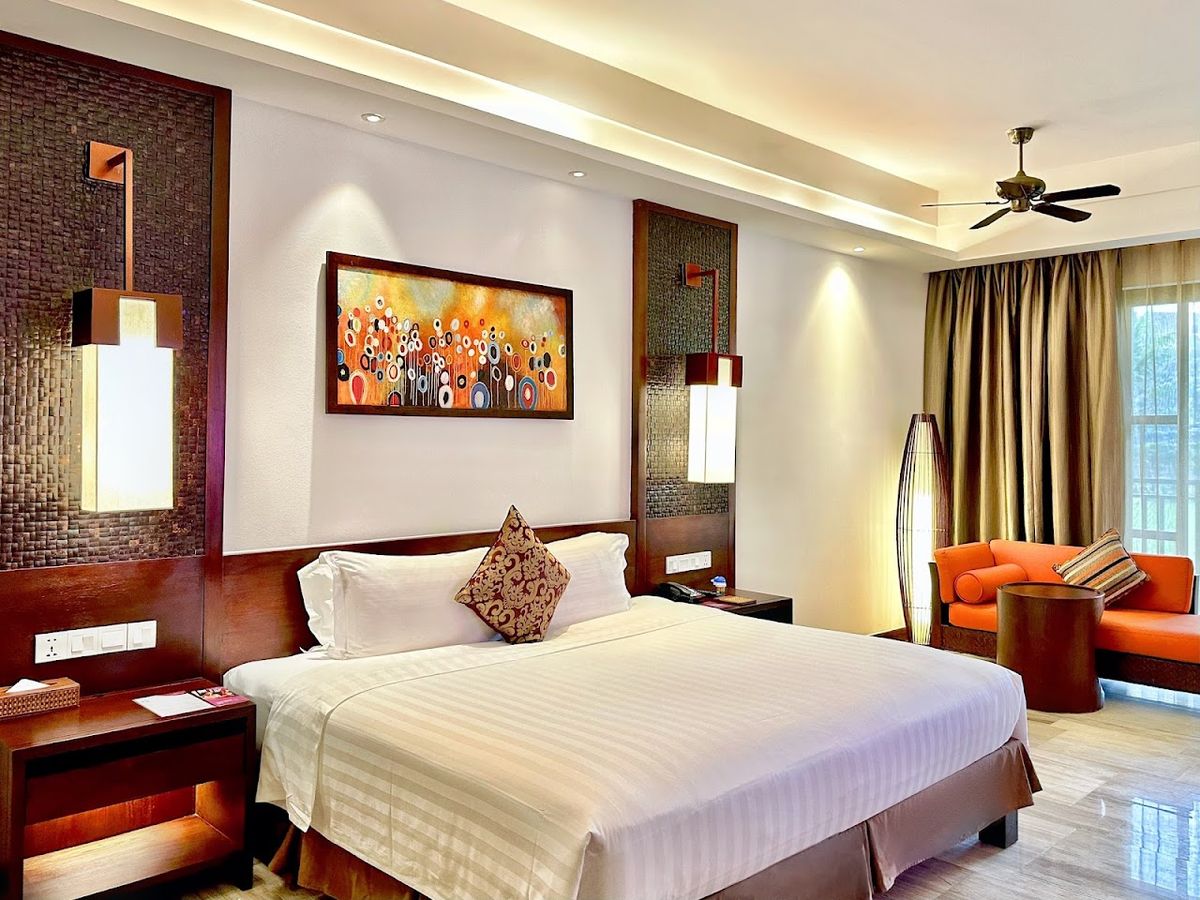 Crowne Plaza Danang by IHG pool and grounds in Non Nuoc