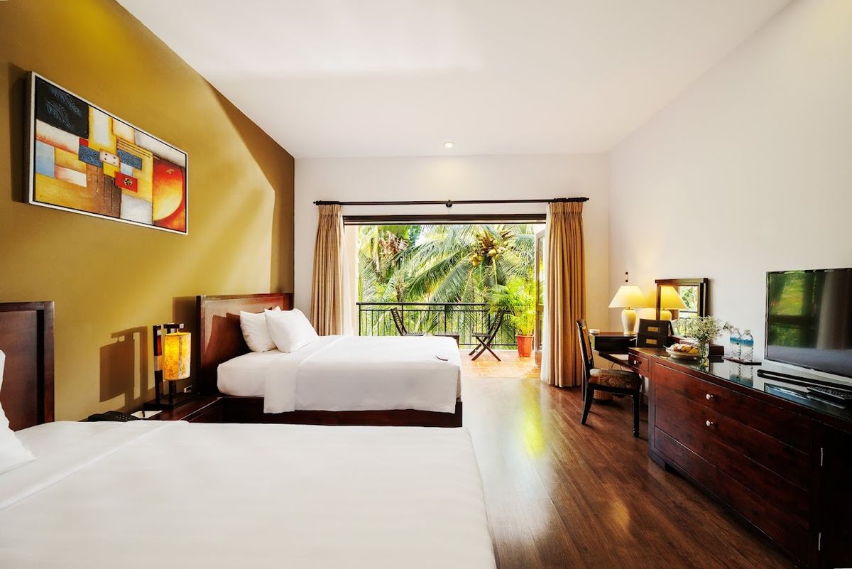 Diamond Bay Resort & Spa in Nha Trang City pool and grounds in Hoi An Old Town