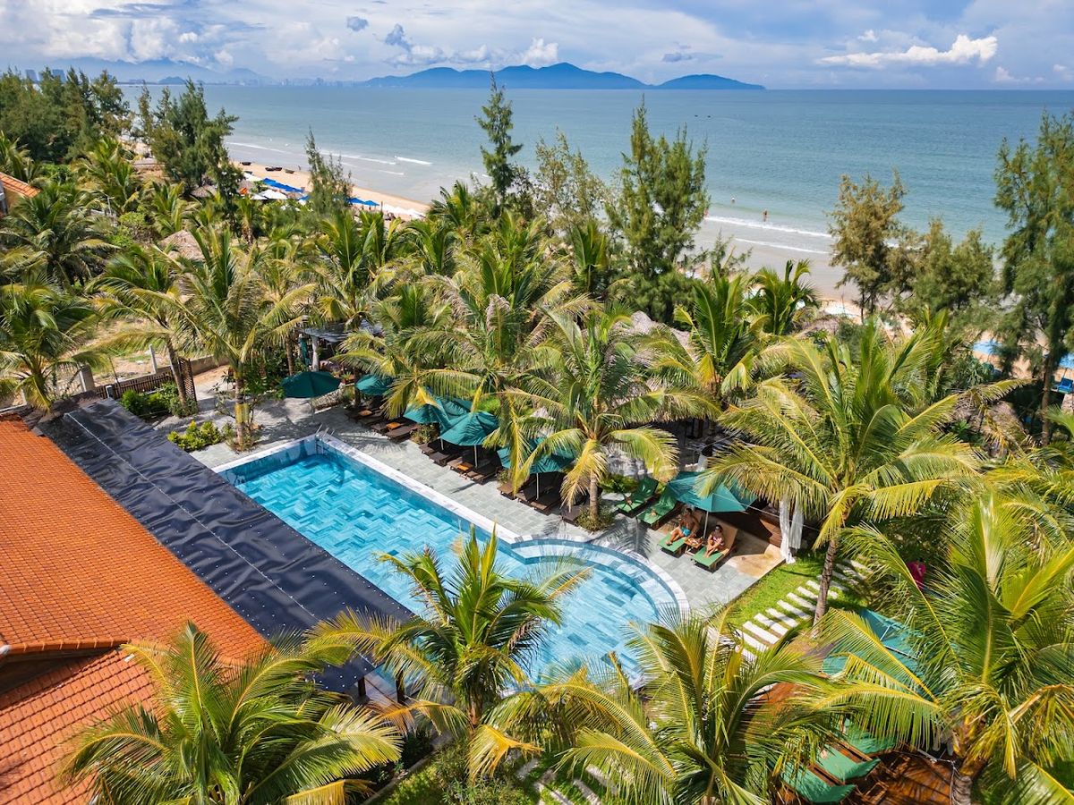 Hoianbang Beach Front Villa and Restaurant exterior in An Bang Beach