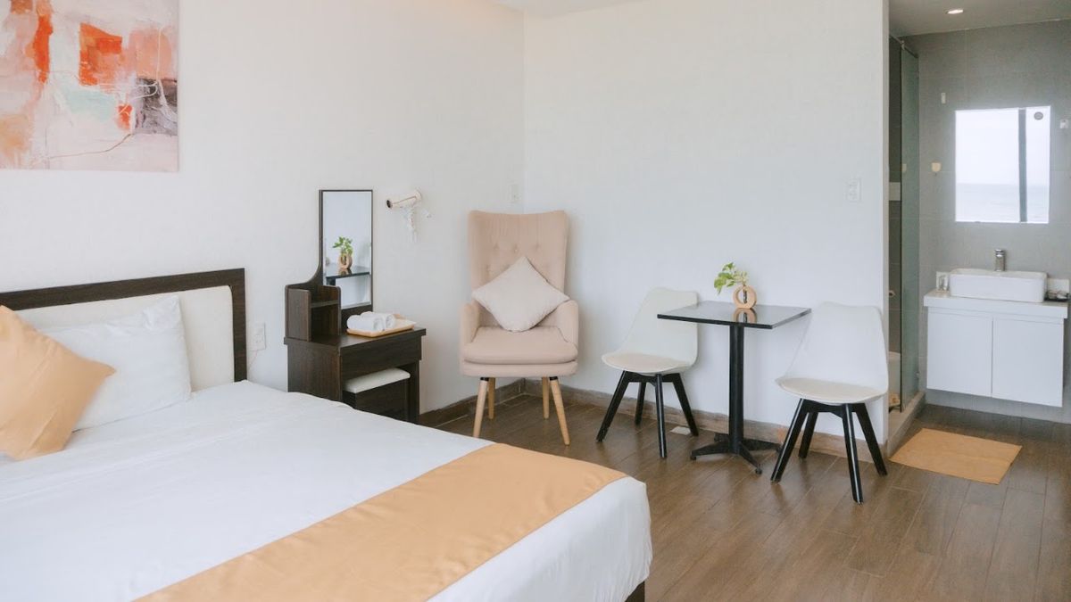 Horizon Front Beach Hotel Danang pool and grounds in My Khe Beach