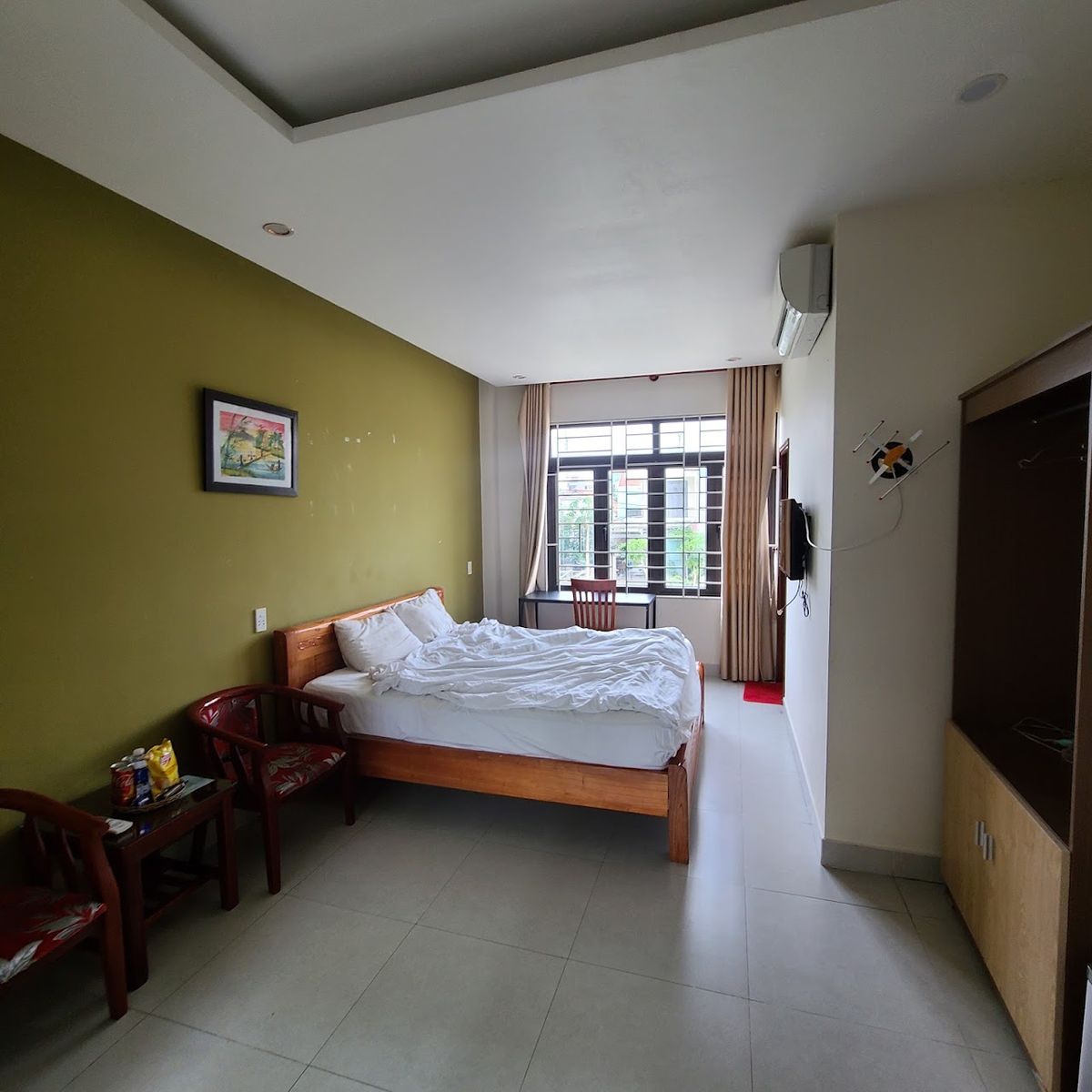 Melody Boutique Villa Hoi An pool and grounds in Hoi An Old Town