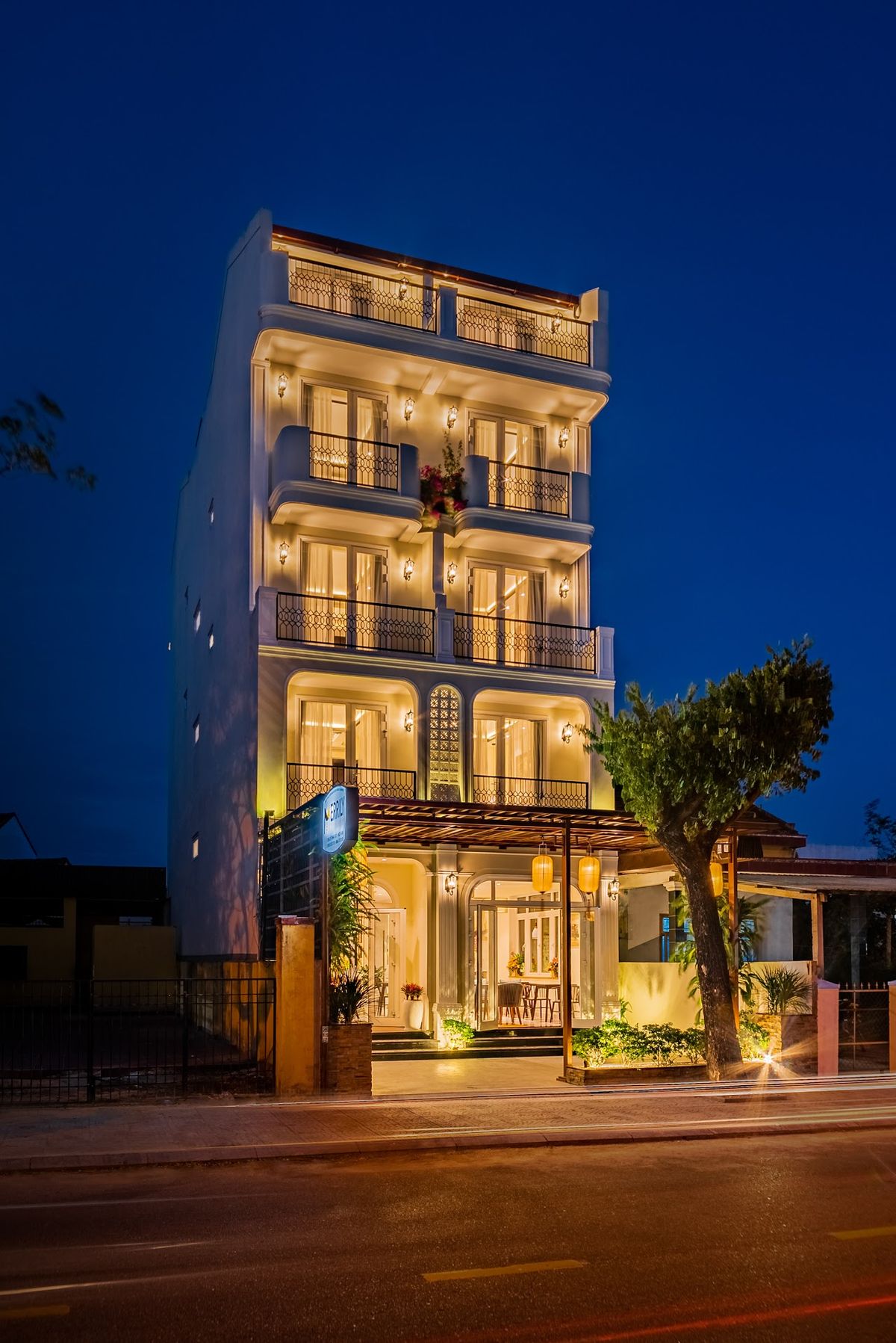 Merrily Hotel exterior in Hoi An Old Town