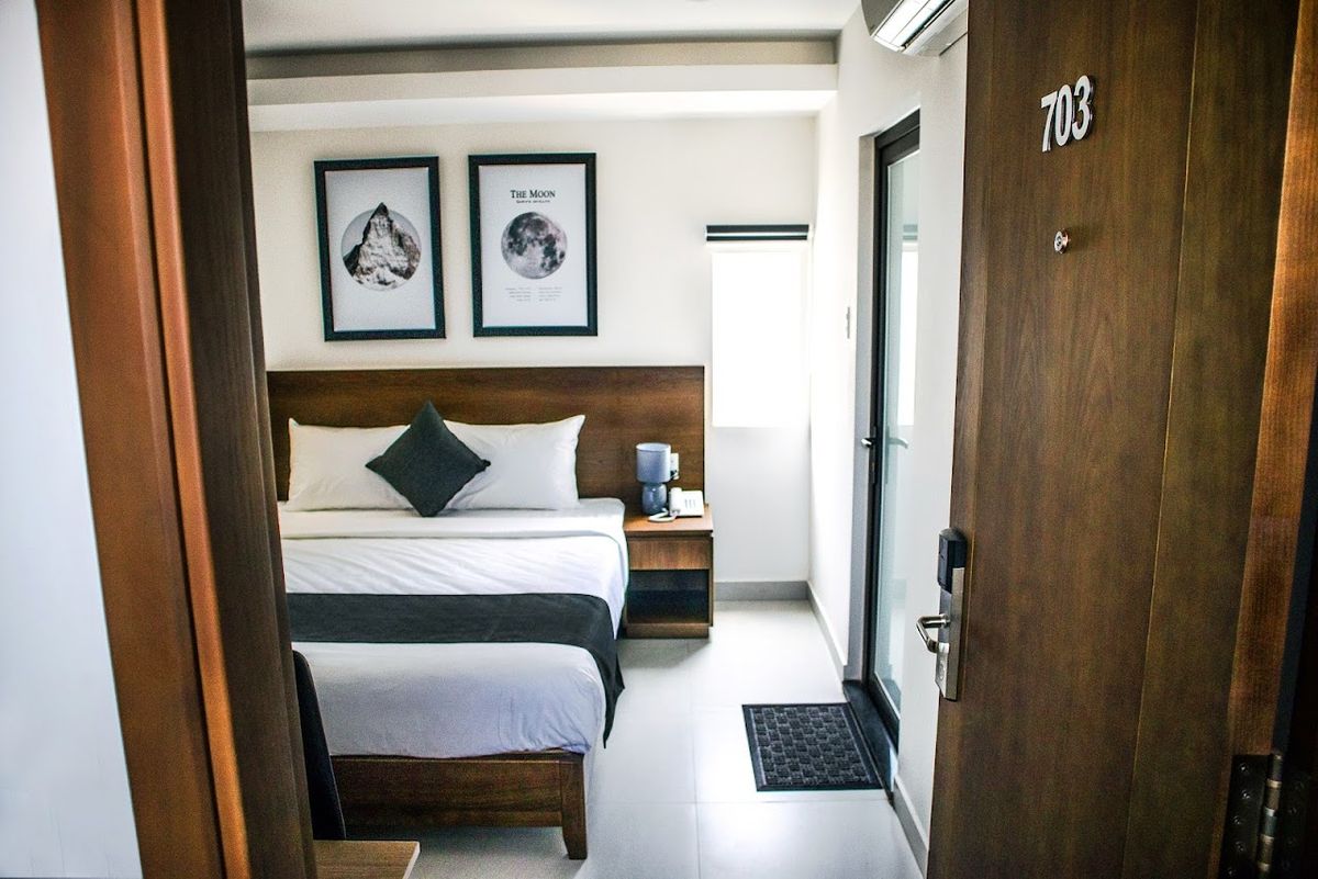 Robin Hotel Danang exterior in Son Tra
