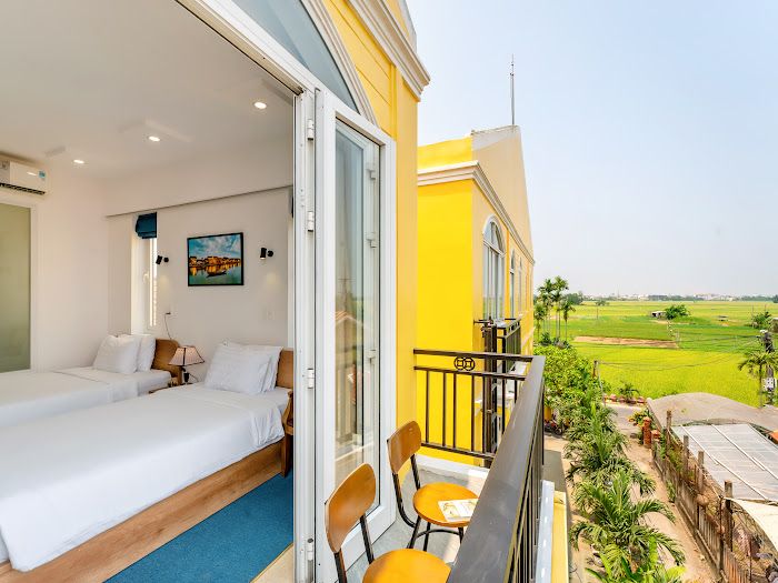 SAM Retreat Villa pool and grounds in Cua Dai